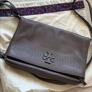Tory Burch Crossbody excellent condition 125$